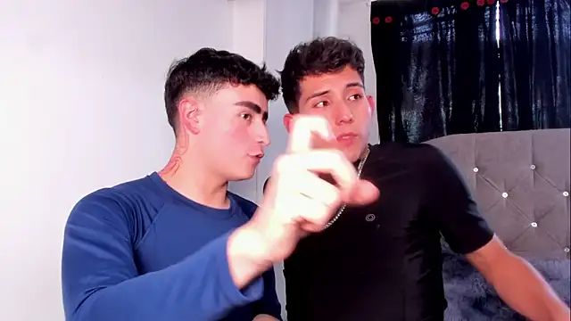 Snapshot of naughtysalomonn chatting on 04.09.26 naughtysalomonn online show from 04.09.26