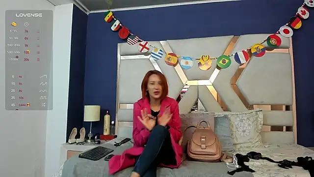 Snapshot of Sara_Evaanns chatting on 06.20.26 Sara Evaanns online show from 06.20.26