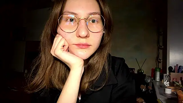 Snapshot of Miaaa_Moon chatting on 03.17.26 Miaaa Moon online show from 03.17.26