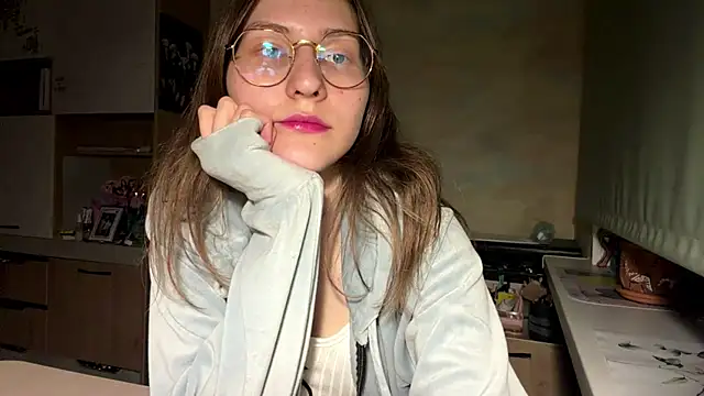 Miaaa Moon online show from 04.29.26