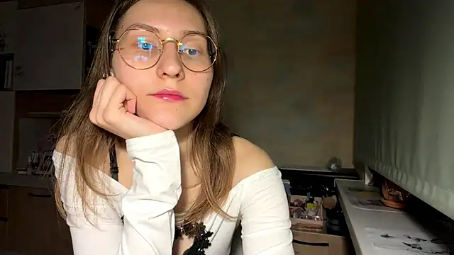 Miaaa Moon online show from 04.30.26