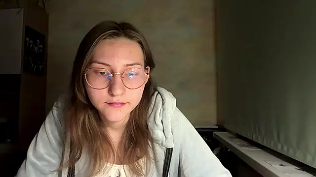 Miaaa Moon online show from 05.13.26