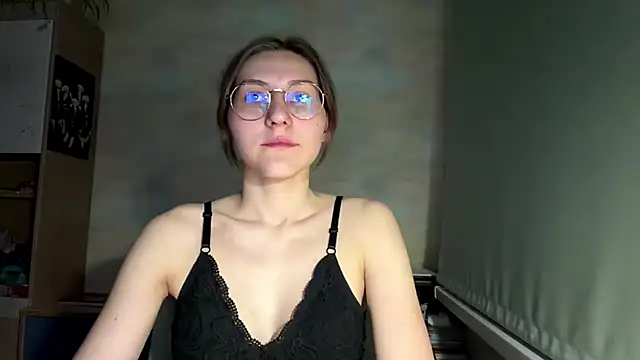 Miaaa Moon online show from 06.21.26