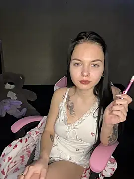 Snapshot of milanoiryx chatting on 02.07.26 milanoiryx online show from 02.07.26