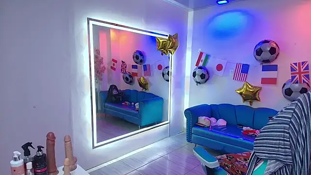 Snapshot of Madame_scarlett chatting on 07.14.26 Madame scarlett online show from 07.14.26