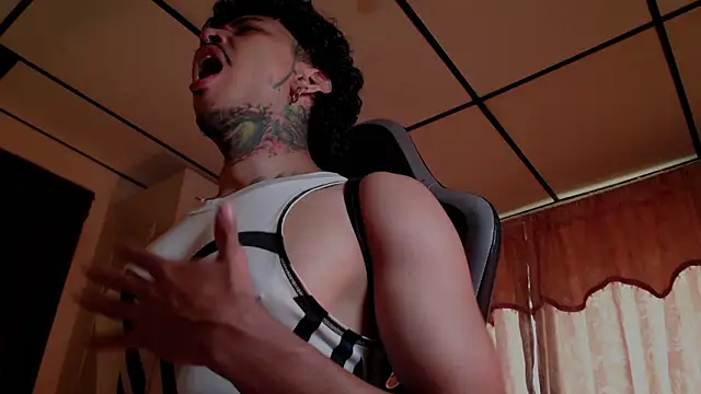 Snapshot of D3v1L88 chatting on 02.18.26 D3v1L88 online show from 02.18.26