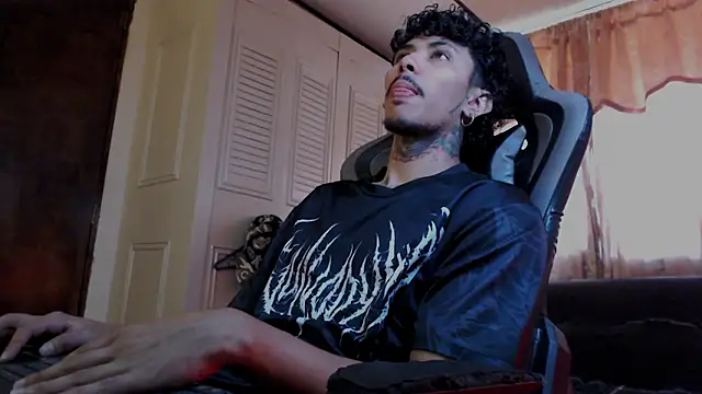 Snapshot of D3v1L88 chatting on 03.14.26 D3v1L88 online show from 03.14.26