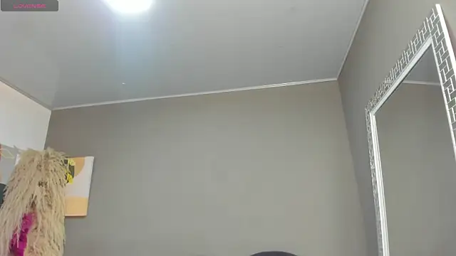 Nico Hillx online show from 08.06.26
