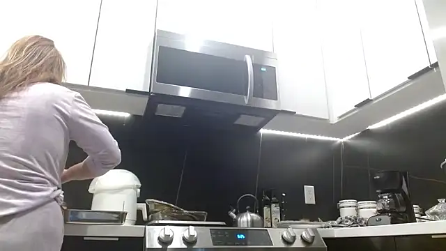 HazelSkyesChat online show from 02.25.26