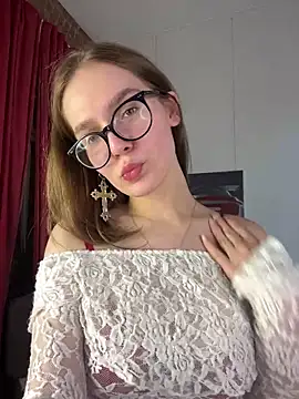 MyKittySayMeow online show from 04.30.26