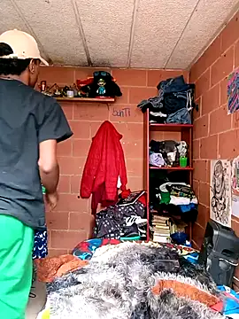 Snapshot of suckdream chatting on 03.29.26 suckdream online show from 03.29.26