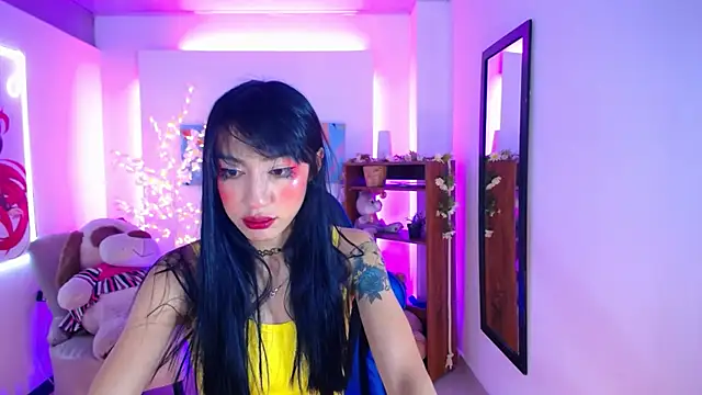 Snapshot of FIORELLA_L chatting on 06.27.26 FIORELLA L online show from 06.27.26