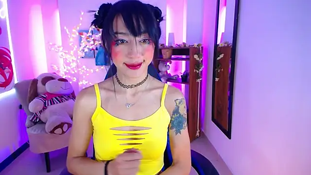 Snapshot of FIORELLA_L chatting on 06.27.26 FIORELLA L online show from 06.27.26