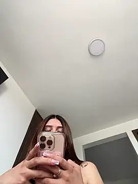 Snapshot of alison_parkerr26 chatting on 02.21.26 alison parkerr26 online show from 02.21.26