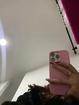 Snapshot of alison_parkerr26 chatting on 03.07.26 alison parkerr26 online show from 03.07.26