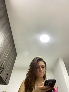 Snapshot of alison_parkerr26 chatting on 03.11.26 alison parkerr26 online show from 03.11.26