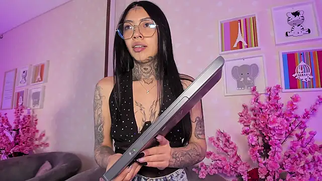 Snapshot of Ashley_Blum_ chatting on 03.20.26 Ashley Blum online show from 03.20.26