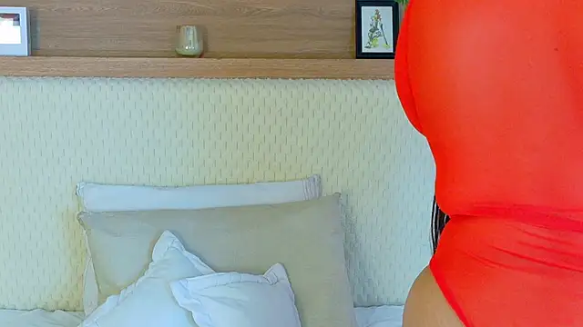 Snapshot of VioletBloomm chatting on 03.19.26 VioletBloomm online show from 03.19.26