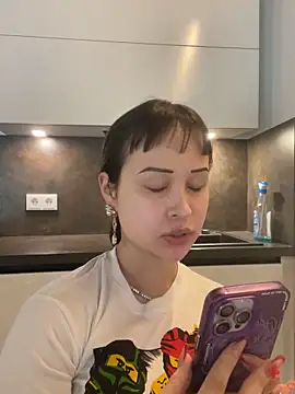 Just-Lilly online show from 06.08.26