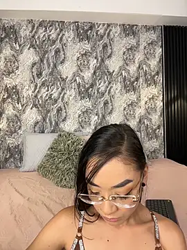 Mialarouse online show from 02.10.26