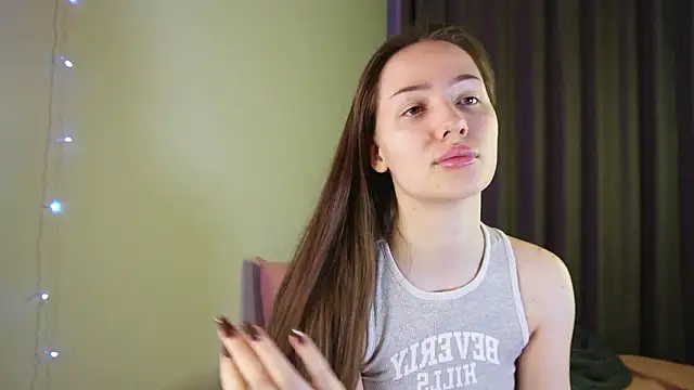 Snapshot of Murmella chatting on 03.08.26 Murmella online show from 03.08.26