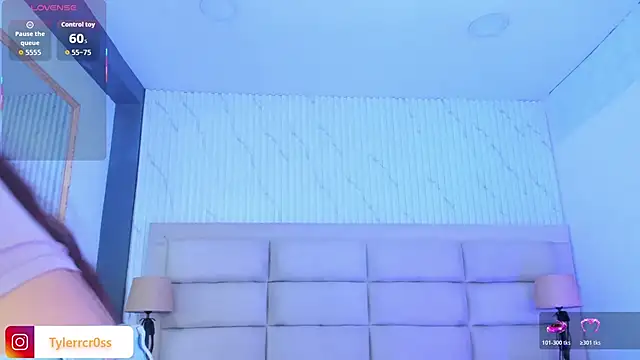 CarolineFyre online show from 04.29.26