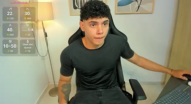 Snapshot of justin_payn14 chatting on 07.08.26 justin payn14 online show from 07.08.26