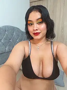 zoe love18 online show from 05.05.26
