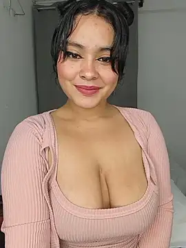 Snapshot of zoe_love18 chatting on 07.30.26 zoe love18 online show from 07.30.26