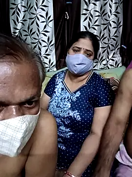 HoneyHush online show from 02.18.26