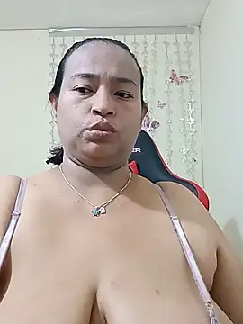 Snapshot of BustySexy_Nataly chatting on 07.12.26 BustySexy Nataly online show from 07.12.26