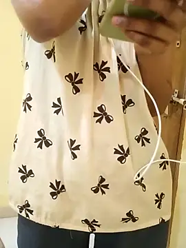 Snapshot of Siya_bombay chatting on 03.08.26 Siya bombay online show from 03.08.26