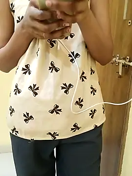 Snapshot of Siya_bombay chatting on 03.08.26 Siya bombay online show from 03.08.26