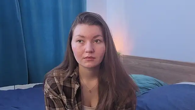 Snapshot of TobiMillinor chatting on 03.18.26 TobiMillinor online show from 03.18.26