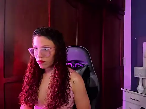 RED VIOLETH online show from 08.06.26