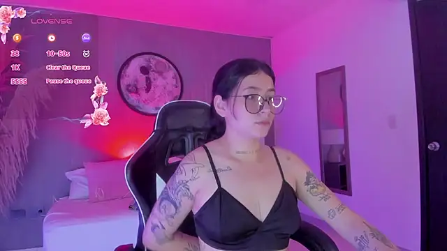 charlottee27  online show from 06.25.26