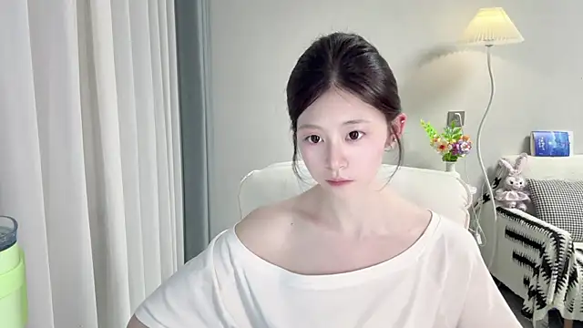 Snapshot of DYyyyyy-- chatting on 05.09.26 DYyyyyy-- online show from 05.09.26