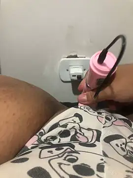 Snapshot of umaputade25 chatting on 02.01.26 umaputade25 online show from 02.01.26