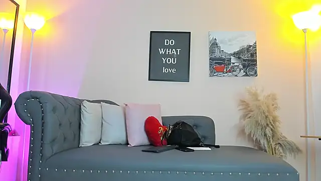 Snapshot of victoriazans chatting on 03.06.26 victoriazans online show from 03.06.26