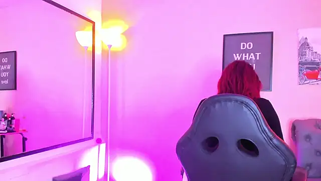 Snapshot of victoriazans chatting on 03.08.26 victoriazans online show from 03.08.26