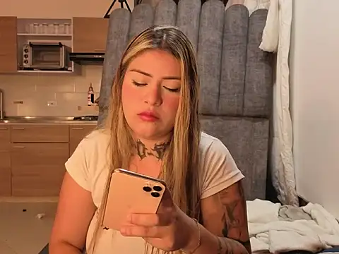 Snapshot of chleopalmerxxx chatting on 02.20.26 chleopalmerxxx online show from 02.20.26