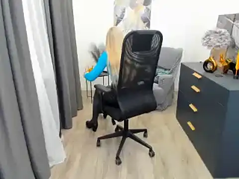 CharlotteKerti online show from 03.27.26