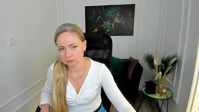 CharlotteKerti online show from 06.22.26