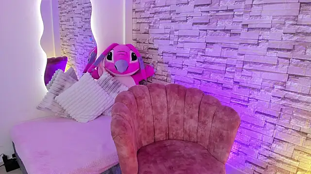 Snapshot of Elarossie chatting on 03.08.26 Elarossie online show from 03.08.26