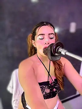 nicolle boobies online show from 04.29.26