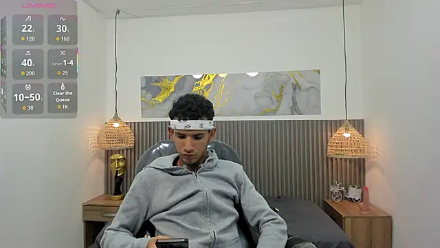 JDWhite18 online show from 05.04.26