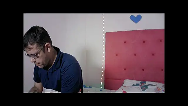 Snapshot of kereyter2 chatting on 02.15.26 kereyter2 online show from 02.15.26