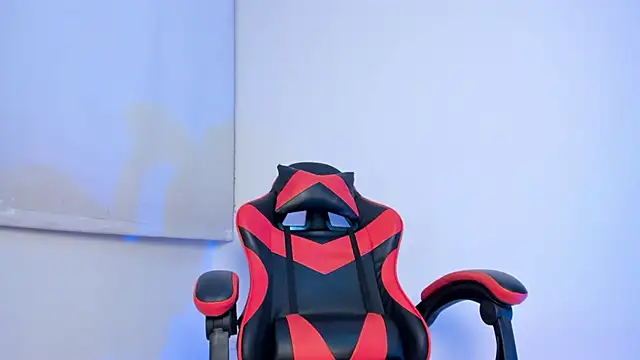 Snapshot of Senpai_Lover_ chatting on 02.27.26 Senpai Lover online show from 02.27.26