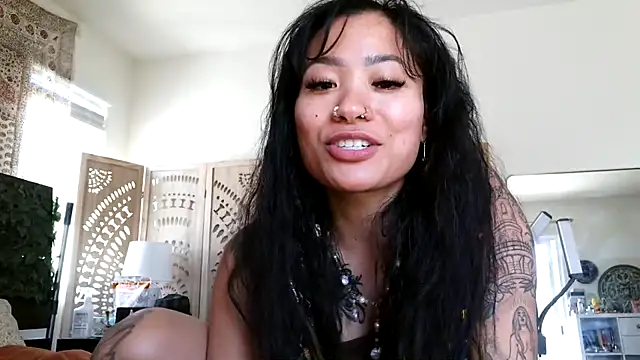 Snapshot of 222goddess444you chatting on 05.12.26 222goddess444you online show from 05.12.26