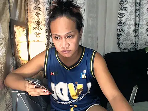 Snapshot of Queen-barbie chatting on 07.20.26 Queen-barbie online show from 07.20.26